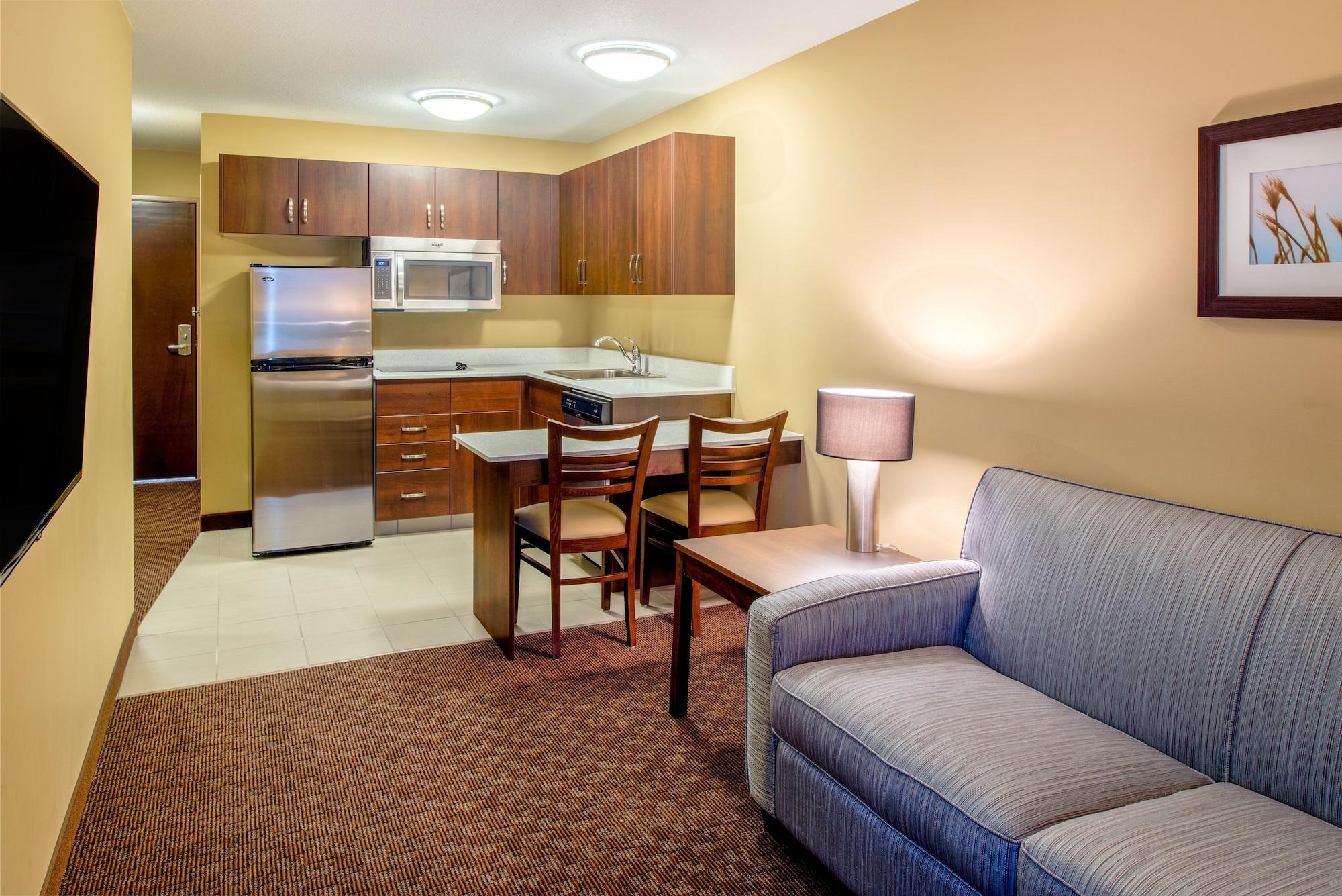 Microtel Inn & Suites By Wyndham Red Deer Luaran gambar