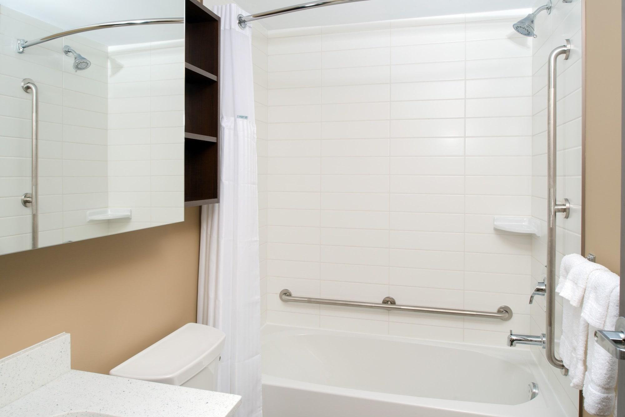 Microtel Inn & Suites By Wyndham Red Deer Luaran gambar