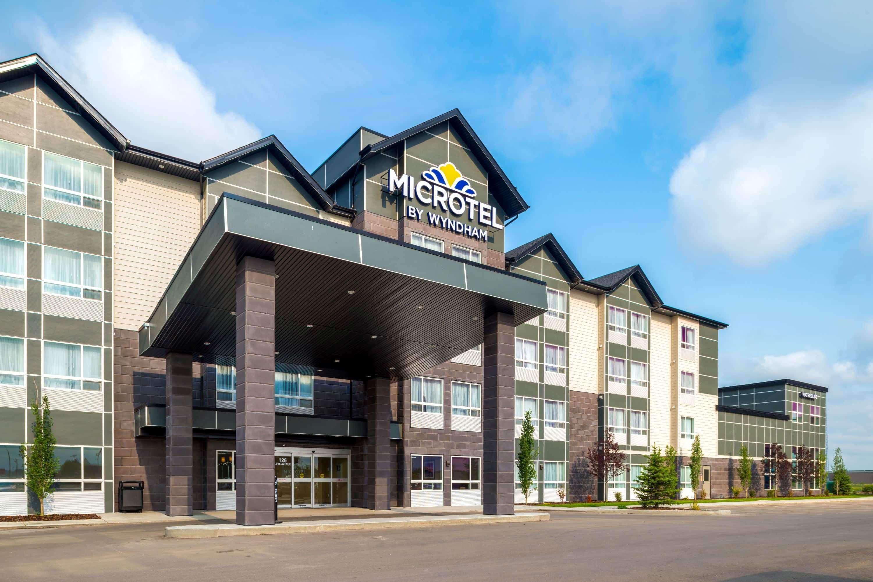 Microtel Inn & Suites By Wyndham Red Deer Luaran gambar