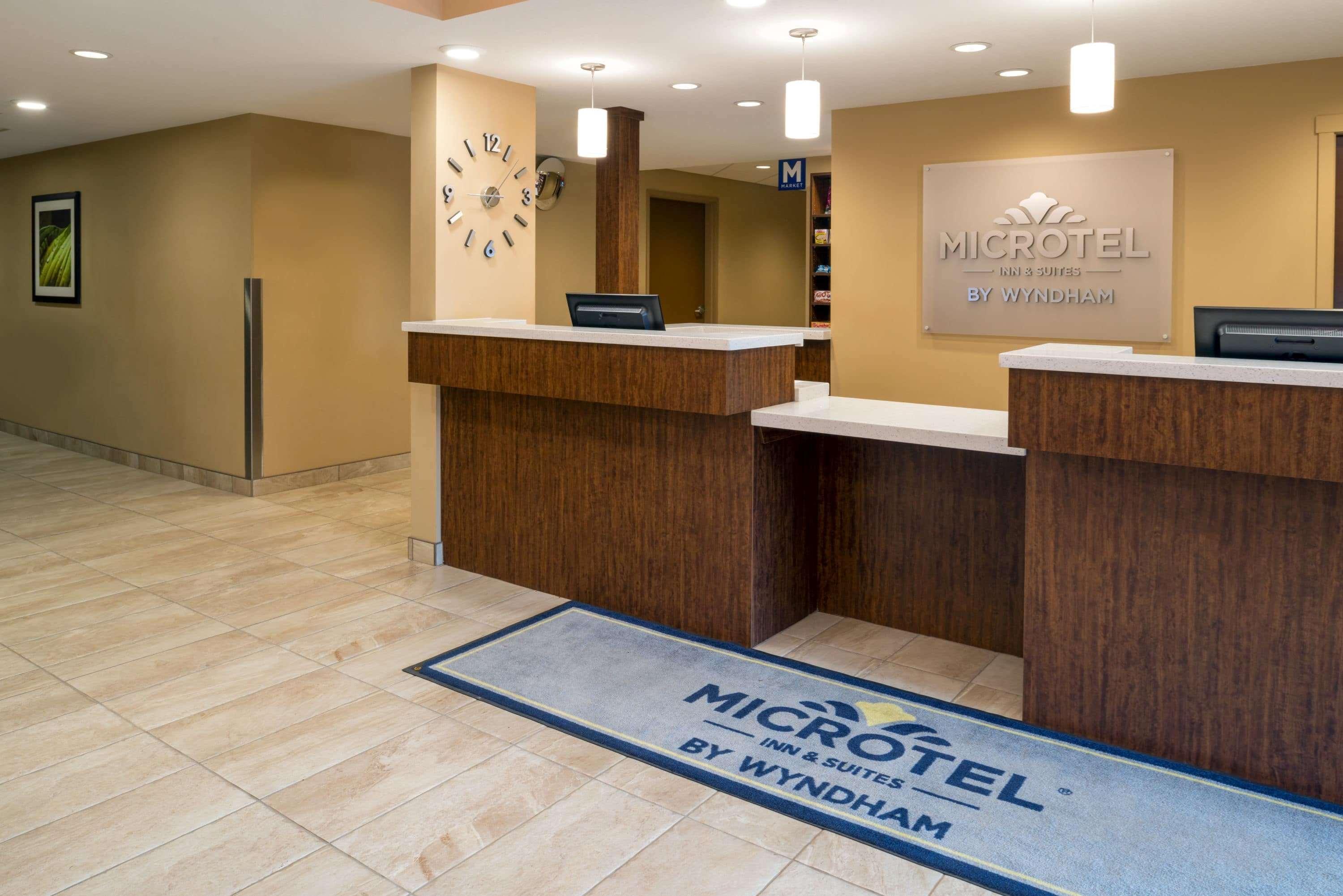 Microtel Inn & Suites By Wyndham Red Deer Luaran gambar