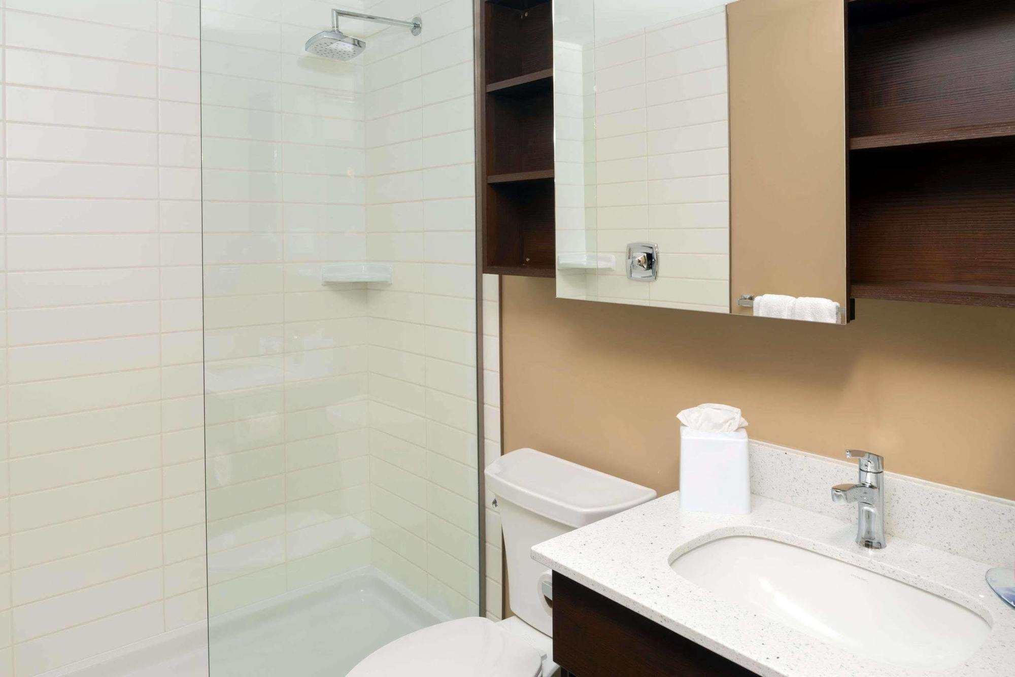 Microtel Inn & Suites By Wyndham Red Deer Luaran gambar