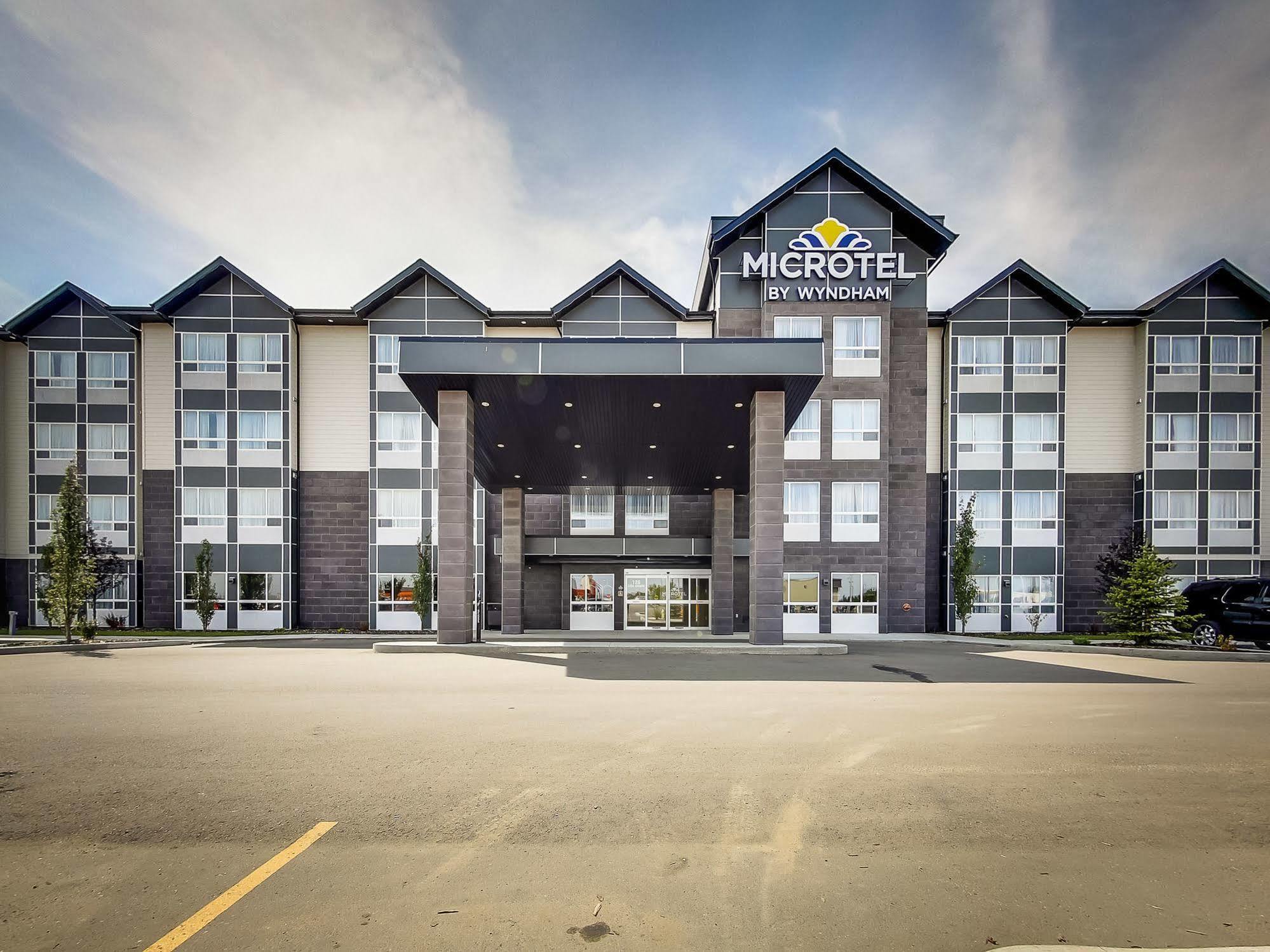 Microtel Inn & Suites By Wyndham Red Deer Luaran gambar
